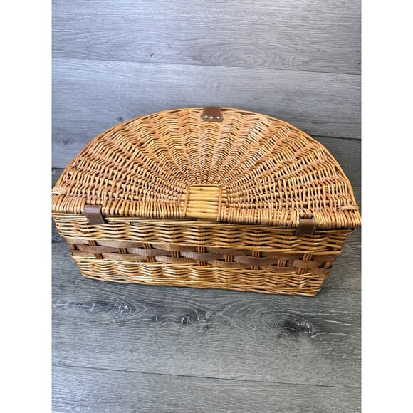 Vintage Wicker Picnic Basket Half Moon Shape Ceramic Plates Cutlery 18x14x8” - Picture 5 of 15